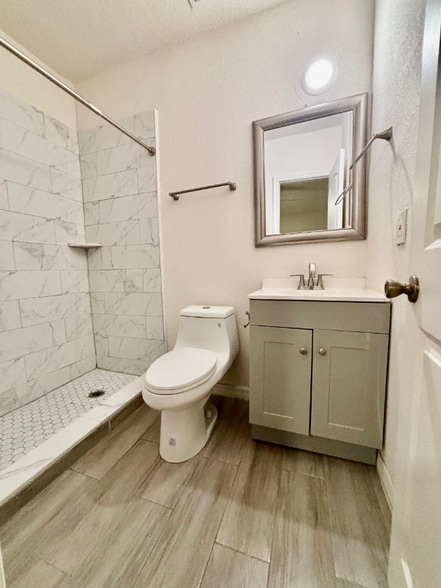 Building Photo - 8130 Rolling Log Dr