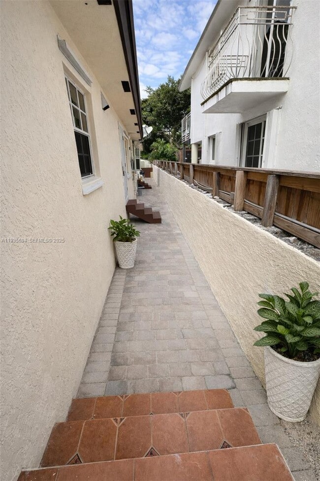 Building Photo - 2471 NW 18th Terrace