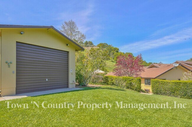 Building Photo - Spacious San Benancio Estate on Over 1 Acre with Workshop, RV Parking & Pasture Area