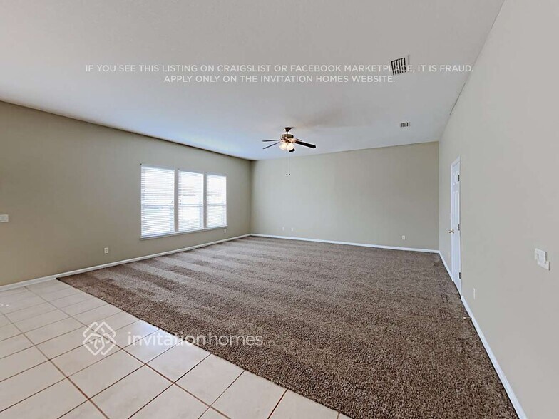 Building Photo - 921 Las Navas Pl