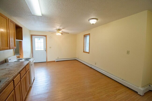Building Photo - 127 Elizabeth Ave