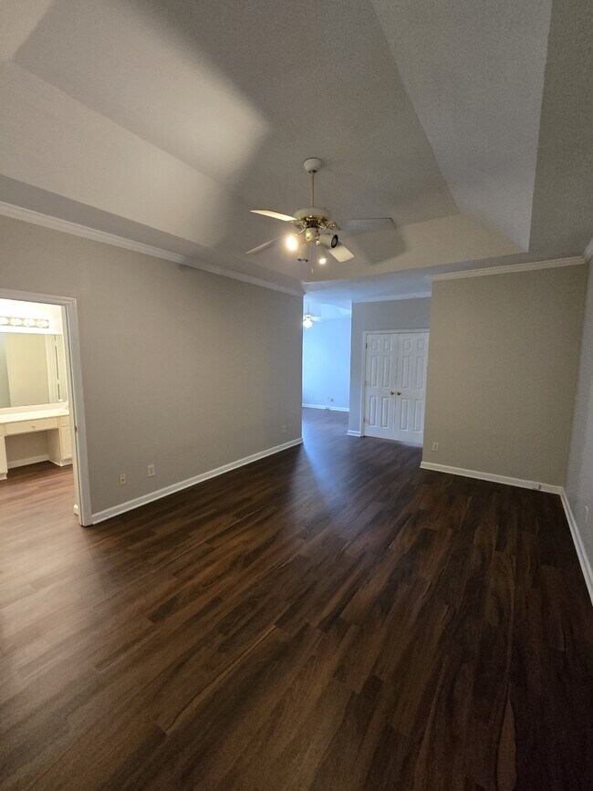 Building Photo - 7803 Harrington Woods Rd