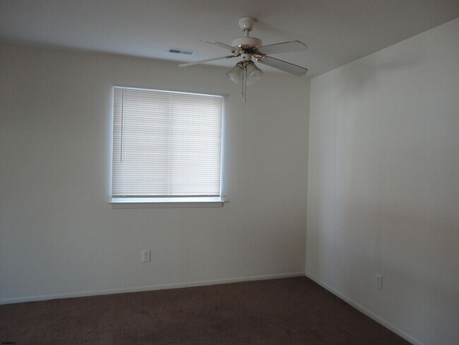 Building Photo - 2461 Arbor Ct
