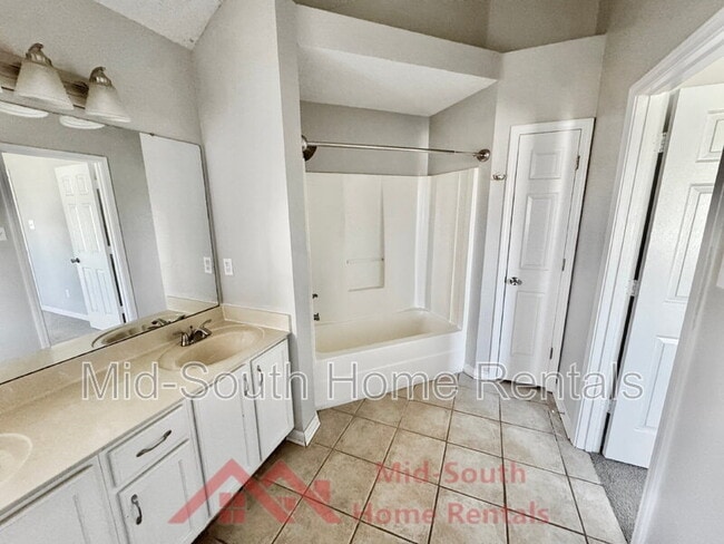 Building Photo - 55 Oakridge Cove