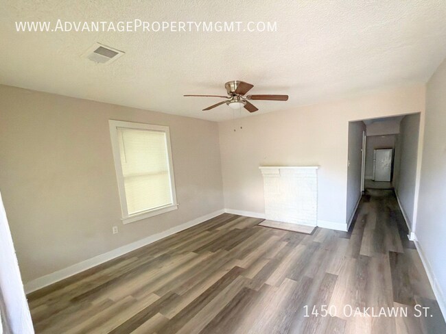 Building Photo - 1450 Oaklawn St