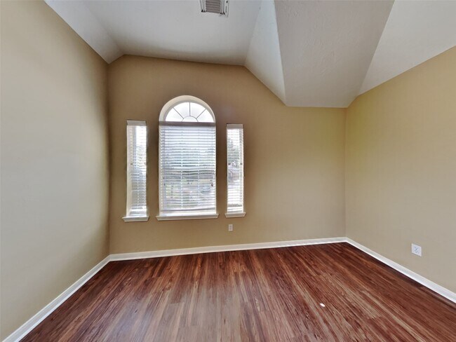 Building Photo - 14302 Baron Creek Ln