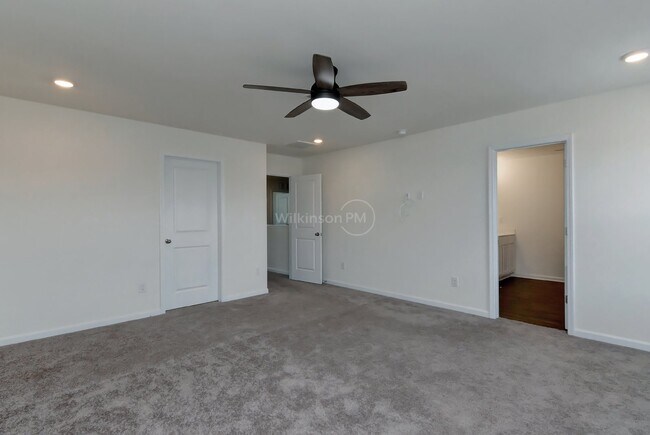 Building Photo - 5 BR/3 BTH Home in Selwyn Landing