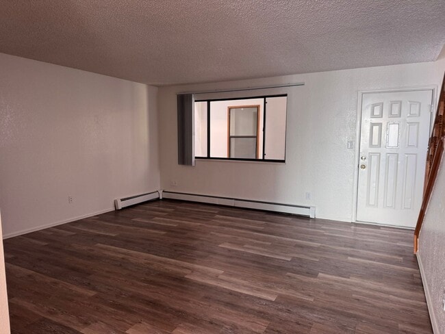 Building Photo - Cute 2 Story, 3Bed, 1.5Bath Townhouse in Grand Junction!!!!