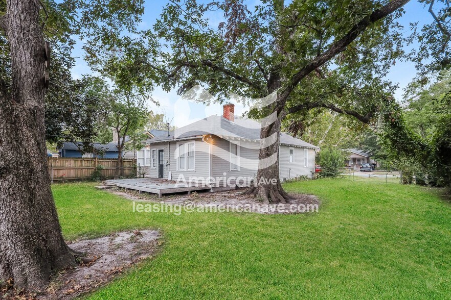 Building Photo - 1404 21st St