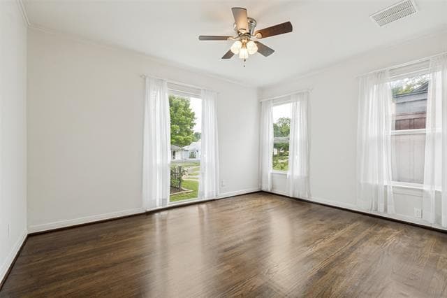 Building Photo - 8811 Santa Clara Dr
