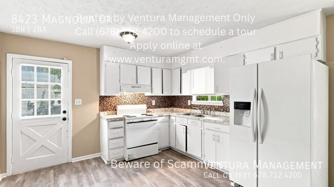 Building Photo - 8423 Magnolia Dr