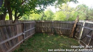 Building Photo - 10619 Mathom Landing