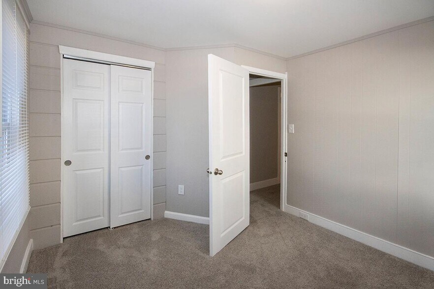 2ND BEDROOM - 207 Somerset St