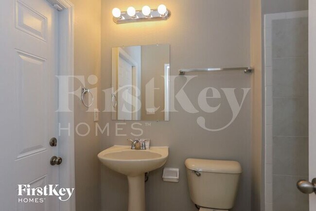 Building Photo - 10909 Wildcat Dr