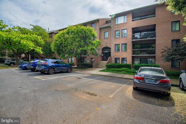 Building Photo - 11401 Commonwealth Dr