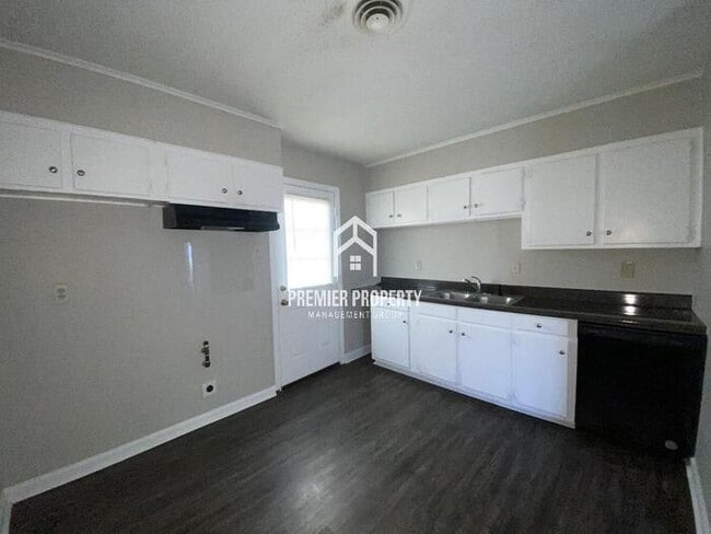 Building Photo - 3784 Kipling Ave