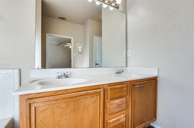 Building Photo - 1500 Yellowbird Ct