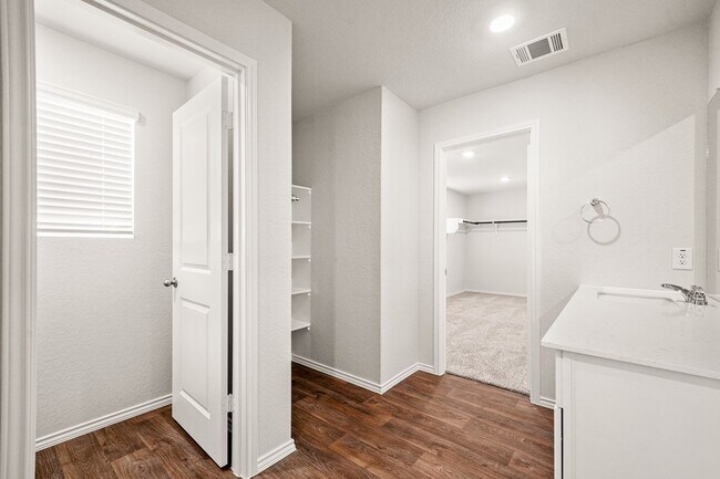 Building Photo - BRAND NEW HOUSE LOCATED IN RIVERSTONE AT WESTPOINTE SAN ANTONIO TX 78253