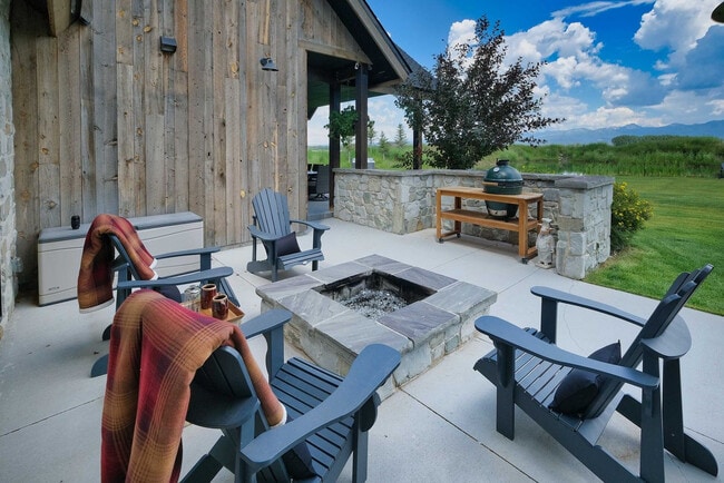 Building Photo - 4742 Heads Up Rd