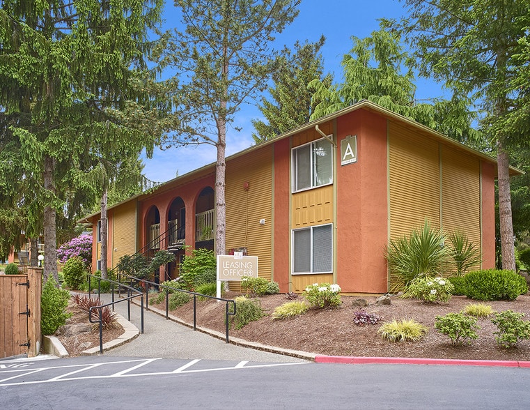 Building Photo - Heritage Woods