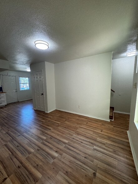 Building Photo - 2902 Sweeney Ln