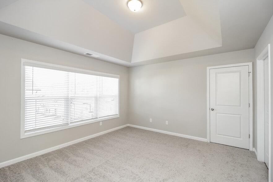 Building Photo - 771 Calvin Pk Dr