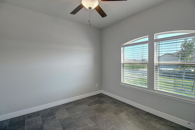 Building Photo - 7522 Sable Creek Dr