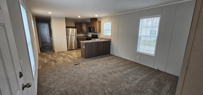 Building Photo - 9 Birch Ct