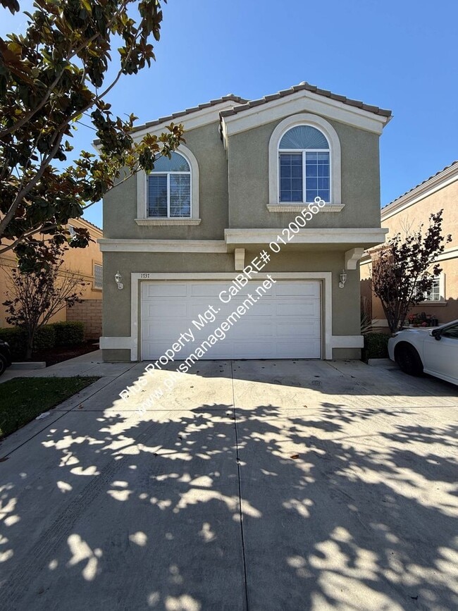 Primary Photo - Centrally Located Large Two Story Home on ...