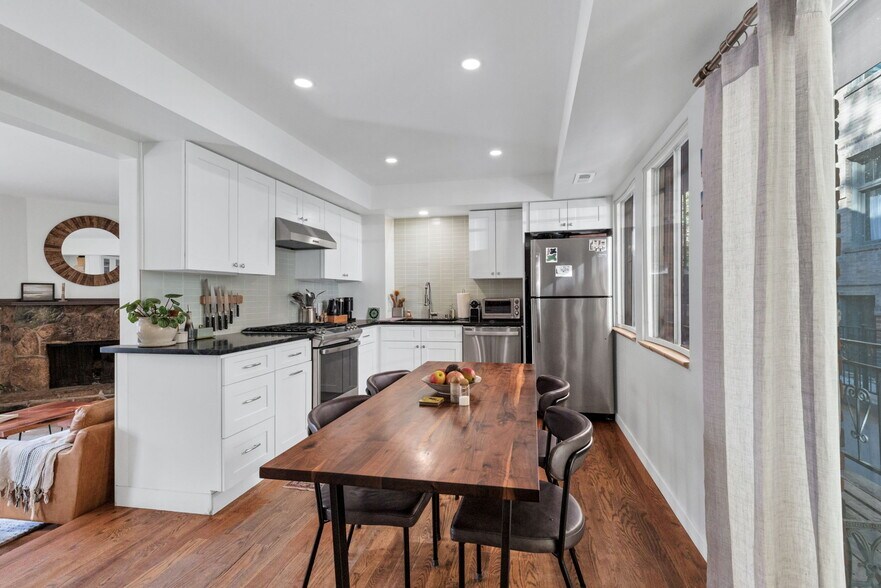 Building Photo - 1137 E 12th Ave