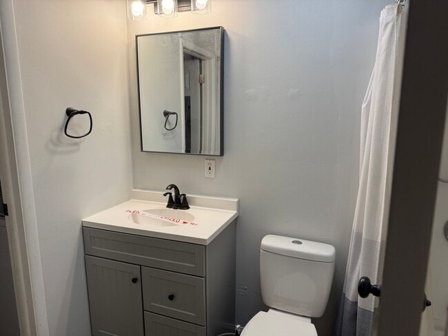 Building Photo - 3977 Sparkhill Dr