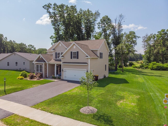 Building Photo - 106 Balsam Way