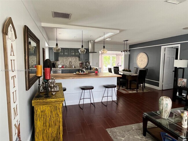 Building Photo - 22167 Serenata Cir E