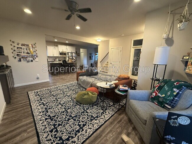 Building Photo - 2865 Endive Dr