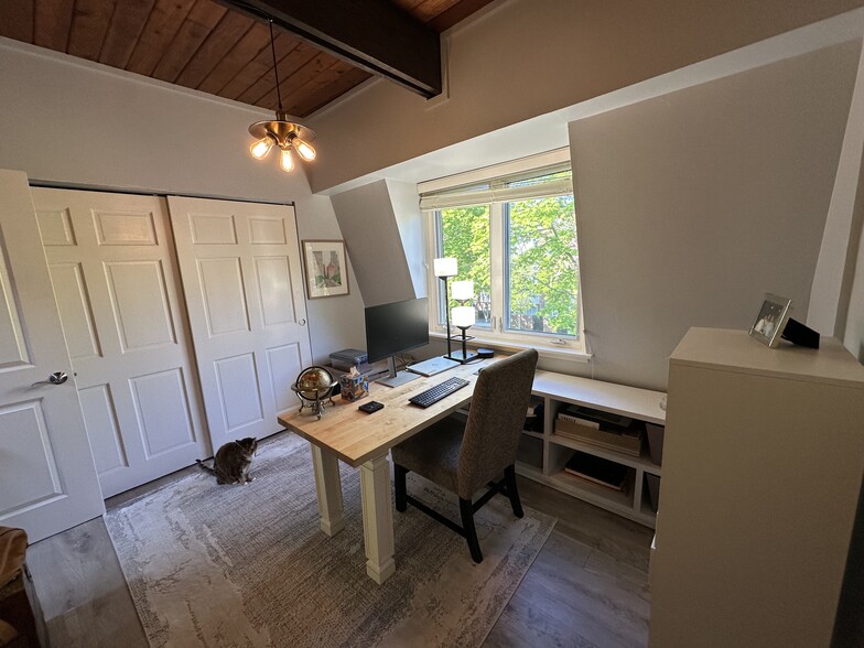 Second bedroom - 1846 N Hudson Ave