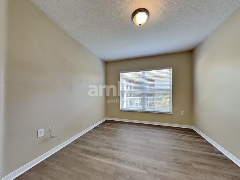 Building Photo - 10835 Peppersong Dr