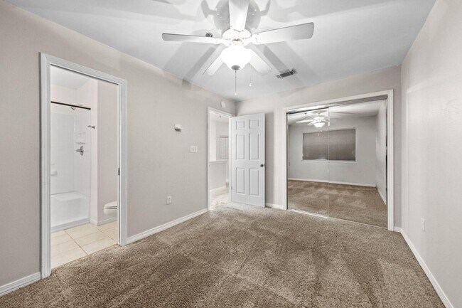 Building Photo - Brooks Landing