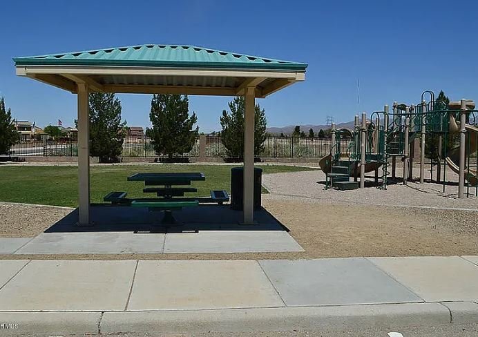 Building Photo - 8796 N Norway Spruce Rd