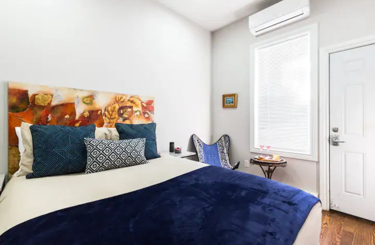 Window is with plenty of natural lighting and patio access - 286 Hendrix St