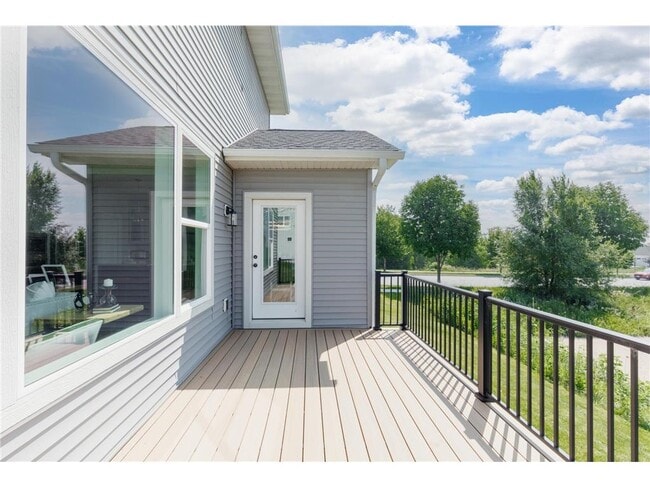 Building Photo - 1811 Fallbrooke Dr