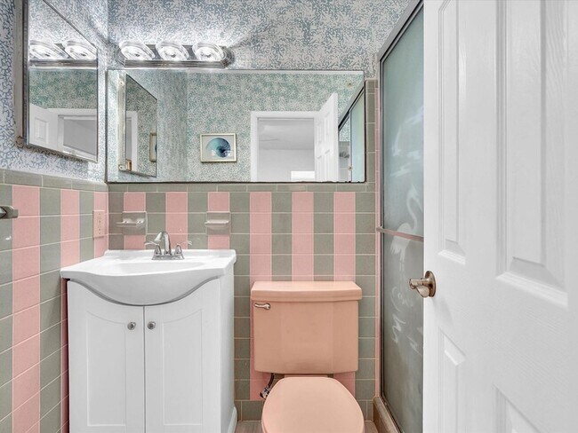 Building Photo - 2193 NE 172nd St