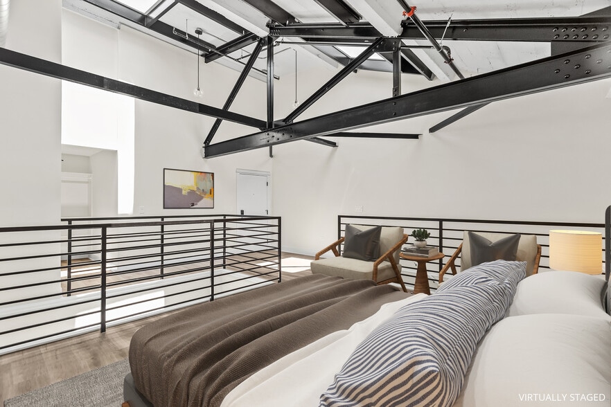 Building Photo - 1453 Maple Ave