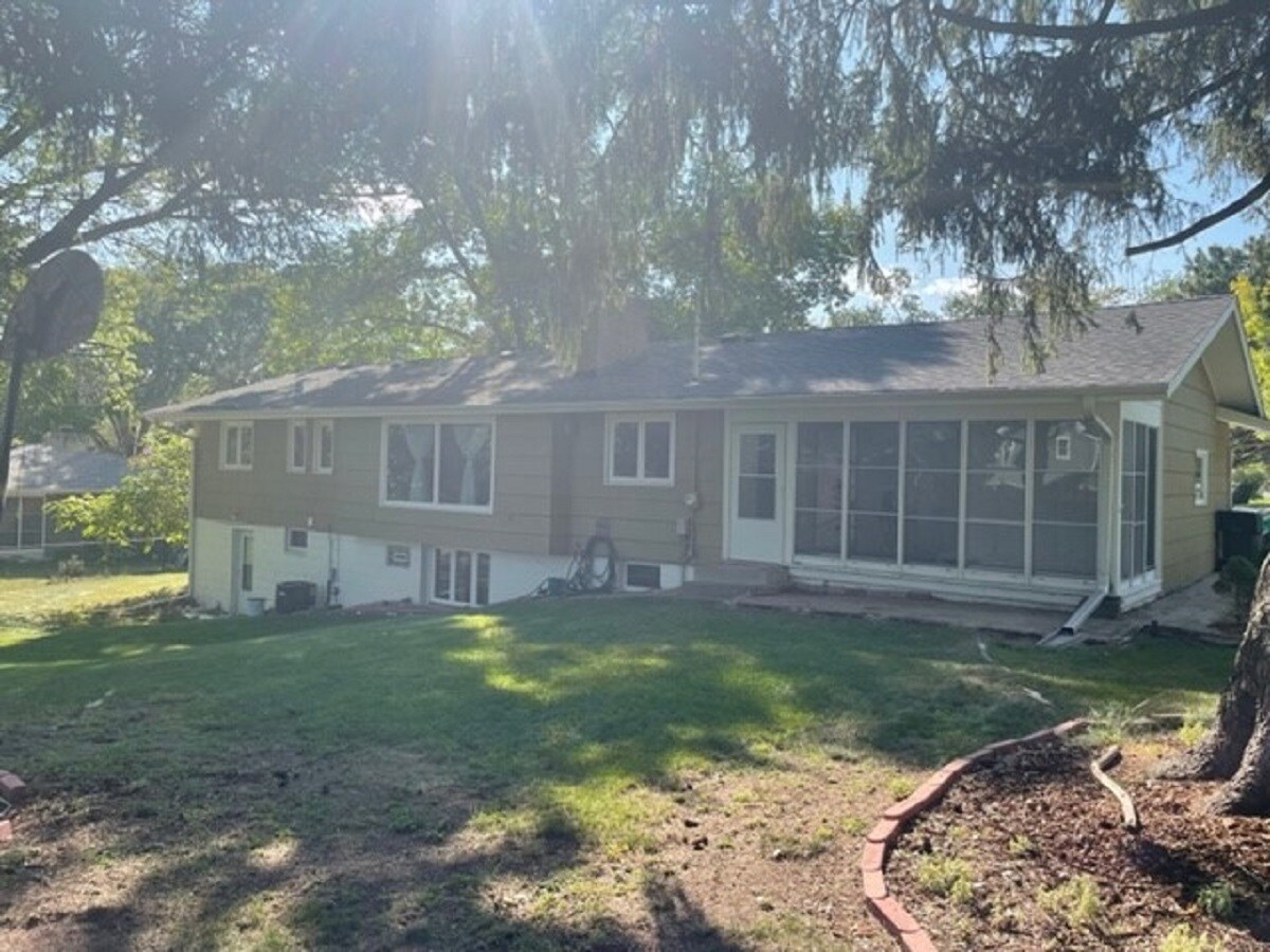 Building Photo - 401 Rhode Island Ave S