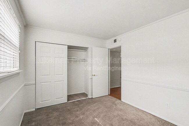 Building Photo - 728 Garland Cir