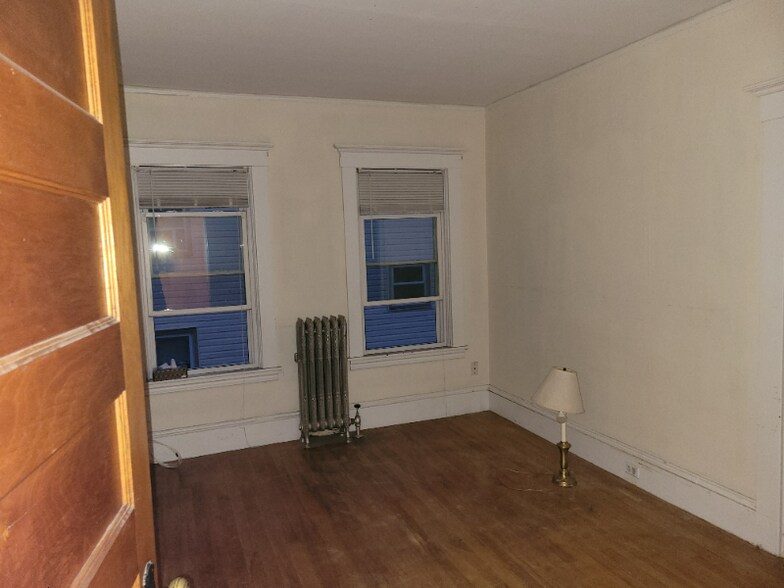 Primary Photo - 172-174 South St