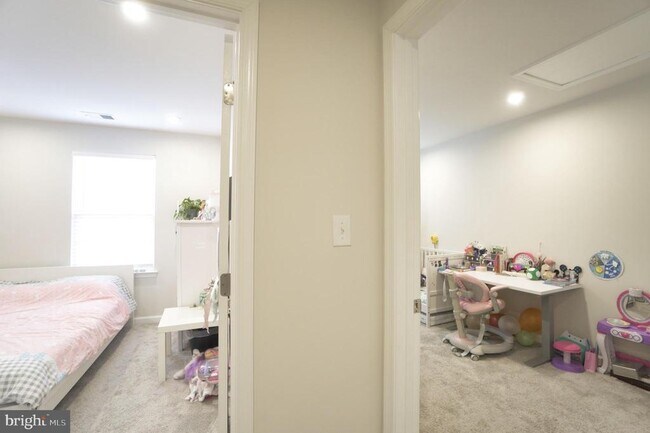 Building Photo - 202 Bamboo Dr