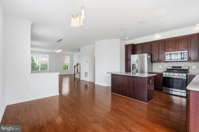 Building Photo - 23167 Flora Mure Dr