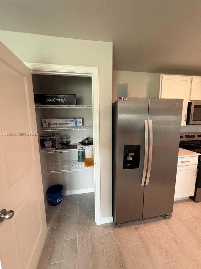 Building Photo - 3051 S Beechwood Cir