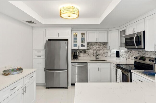 Building Photo - 675 S Gulfview Blvd