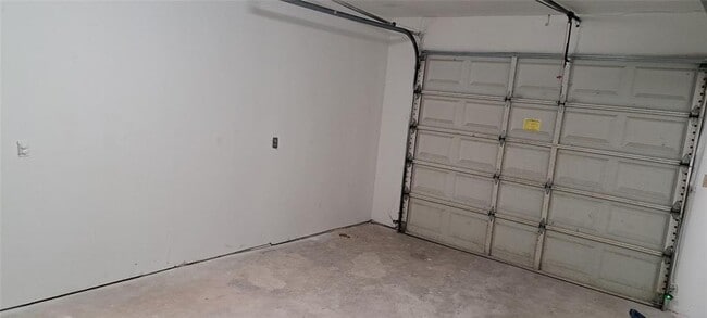 Building Photo - 2200 Downing Ln